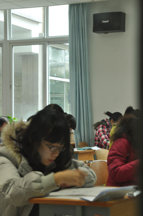 2013����ҹ���(w��)�T��ԇ�Pԇ�F(xi��n)����������Ŭ�����}���zӰ ����