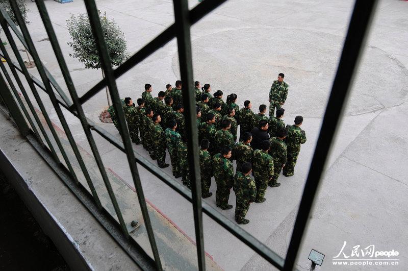 �ڷ��]���׺��c�����^�Ľ�W(w��ng)�W(xu��)У�������r�������r�ܲ������n����Ϣ�����������^������Ҏ(gu��)�ɵ����