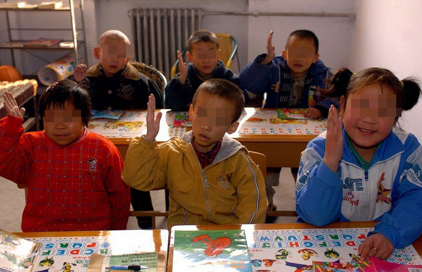 �D��2005��11��28�������̲���ͯ���n�����e�֓����ώ��ᆖ(w��n)�����A��ӛ�� ���V�� �z 