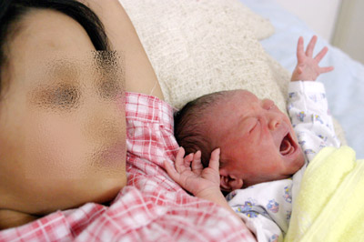 �V�|�Ѽ�16�q����Ů���a(ch��n)���m(x��)�����½̎����_��