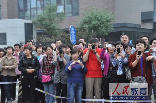 ��݋�԰ף��@�P�I������һ��Ҫӛ��������zӰ ����