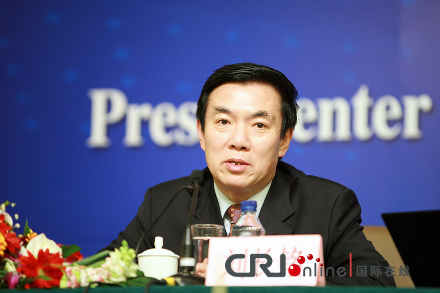 �����е����ЌW(xu��)У�L(zh��ng)���hί����(sh��)ӛ ���L(zh��ng)�