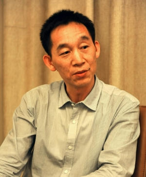 �������ČW(xu��)���s־������ʩ��(zh��n)܊��Ŀ��ӡ������̵�һλ�ώ�������ɽ�|��W(xu��)���x�Tʿ�c��ʿ�r(sh��)�ڵČ�(d��o)���׷���������@��ʮ�������Һ�����ͬ���ӣ��ǳ����x�׽��ڌ�(du��)�Ҹ�����Ď���