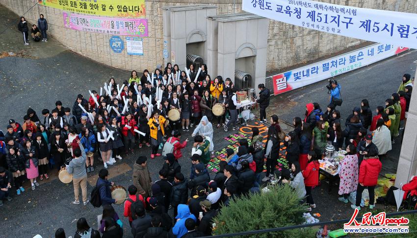 11��7�����n���ĸ߿��գ��D������נ��W(xu��)�ӂ��M(j��n)�뿼��ǰ�Ę�����  ���DƬ��Դ���|��IC ���(qu��n)�������`�߱ؾ���