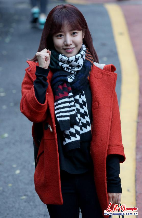 11��7�����n��(gu��)�ĸ߿������D������נ��W(xu��)�ӂ��M(j��n)�뿼��(ch��ng)ǰ�Ę�����  ���DƬ��Դ���|��IC ���(qu��n)�������`�߱ؾ���