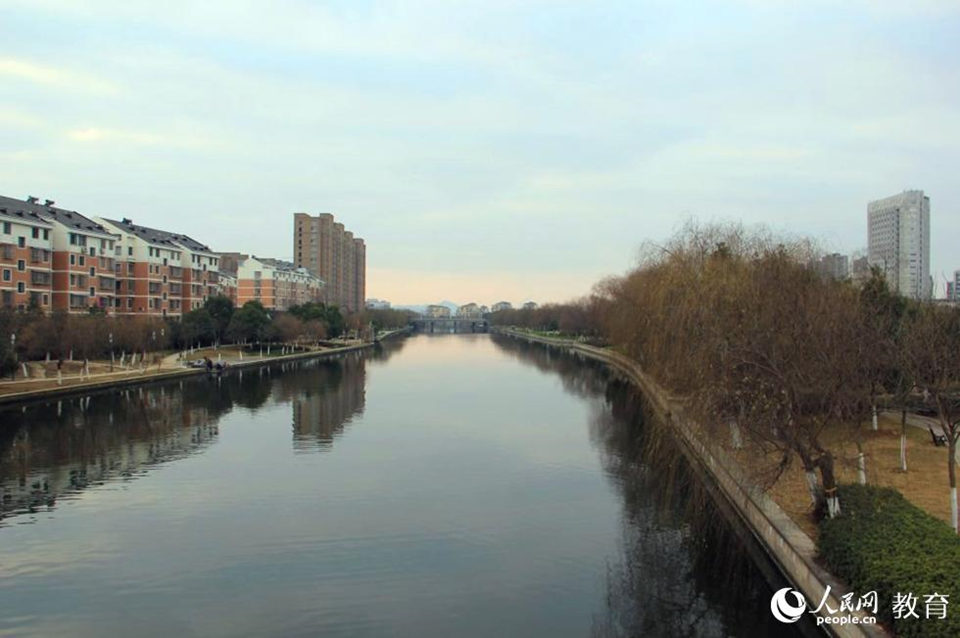 �B�d�mȻ��������Ĺ��I(y��)�^(q��)�������ľG��һֱ���˷Q�������f(shu��)���B�d�������Ӷ࣬ˮ����Ȼ���кӵĵط����И�(sh��)�����й��@���҂�����Ĺ��@����һ��Ƭһ��Ƭ���������L(zh��ng)�L(zh��ng)�������c��ƽ�е���