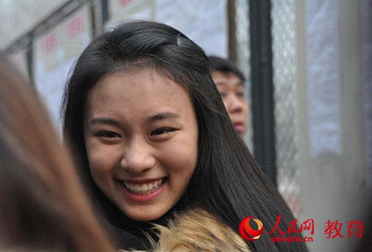 �@�����Լ��ô�Ŀ�������Ҧ�ƣ��������ڵ�֪�Լ�ͨ�^�˱�Ӱ�ĳ�ԇ��ϲЦ��_��