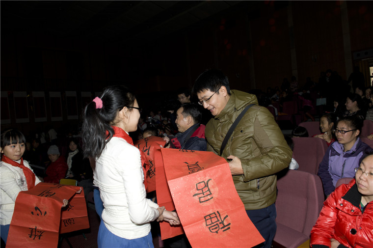 ���(li��n)�������װl(f��)ʽ�ϰ��H�֕����Ĵ�(li��n)�ͽo���L