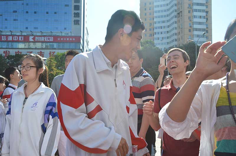 �~����y�D�U�ҥͩ��P�ߺA