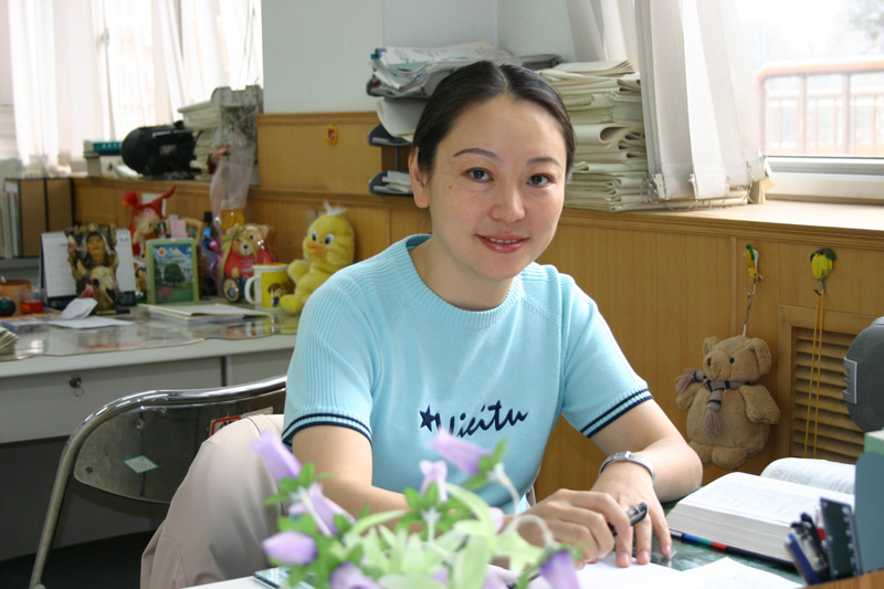 ���G�ώ����k�������G�Ǳ������е�һ��Ӣ�Z(y��)�ώ�,��һֱ��(ji��n)�������Ľ�����(y��ng)�ǐ�(��i)�Ľ�������(��i)�ǽ�����ý�����ǌ�(du��)�W(xu��)�����������ǽ����ɹ��ı�����ֻ�А�(��i)�W(xu��)����(��i)�̌W(xu��),�W(xu��)���ŕ�(hu��)��(��i)�ώ���(��i)�W(xu��)��(x��).�����|(zh��)�����W(xu��)У��(d��ng)һ݅���ώ�,�����ѽ���ҕ���ߵ��I(y��)�����ԏ�?zhu��n)����G�ώ����Hÿ�r(sh��)ÿ�����Լ���֪�R(sh��)�����|(zh��)���X(ju��)��ȥӰ���һ�������`���������Լ��o(w��)˽�Đ�(��i)���Ƅ�(d��ng)��һ��ȥ�_(k��i)���M(j��n)ȡ�����Լ�����Ѫ������һ��䁉|�ɲ�֮·��