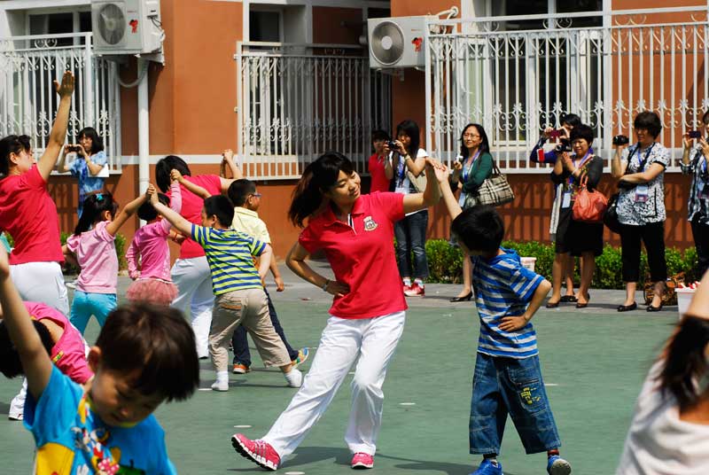 ���׃��@���衺ͺ��ӂ�һ����������f����ÿ��ͺ��ӵĹ�����������옷�ĕr(sh��)���������������֣�����g����p���������X�Լ����h(yu��n)�@�����p����