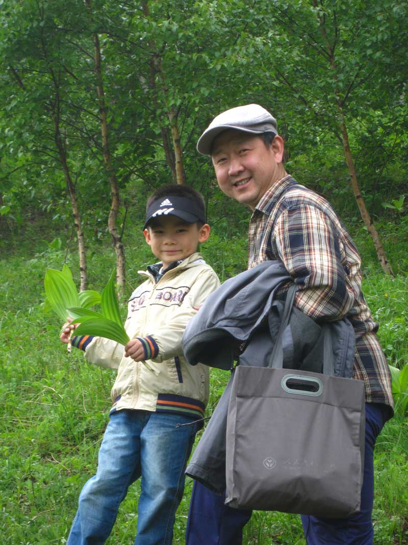 2012��6��1�������܊�ώ���С�W(xu��)���M(j��n)�П����Ȼ���^��ָ��(d��o)����ώ����Z�Ľ̌W(xu��)�м�ע��֪�R�Ă��ڣ��о���ʲô�����ӽ̼�ǡ��(d��ng)?sh��)Ľ̌W(xu��)��ʽ����ע�،W(xu��)���Z�ČW(xu��)�����������B(y��ng)��ͬ�r(sh��)�����Z�����ֱ�����?q��)W���M(j��n)�е��½�������ώ����_̎���n��(n��i)����x���P(gu��n)ϵ��׌�W(xu��)���Ĵ�����x�м�ȡ��(y��u)���Ļ��ĠI�B(y��ng)���S���Լ��ľ���������