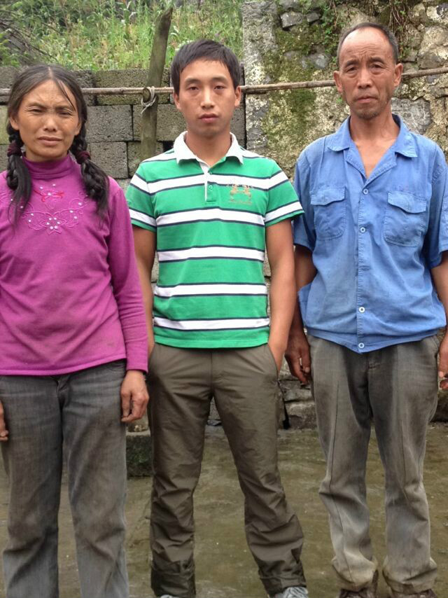 �ڴ��Ȧ�̕�(sh��)�@�ݹ���׌����(j��ng)���������ų��������˹����н̡��]�ӡ������F(xi��n)�ھ��B���ČO��Ҳ�ܵ����B�����ڌW(xu��)У�ﱻ�˽�����С�]�ӡ����mȻ�ܶ��˲��������Ĺ���������������Ӻ���ʮ��֧������������Ը����������֮���܉򿴵����Ȧ�ĺ��ӂ���ɽ�όW(xu��)�������H��Ŀ�ô��Ȧ��һλ��W(xu��)�����������o(w��)������Ԭ�ώ��ͼ��ˣ�    