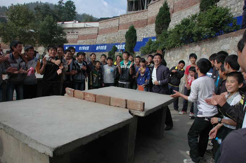 ����ƽ�ώ���2011��4���c���ČW(xu��)���ڴ�ƹ����