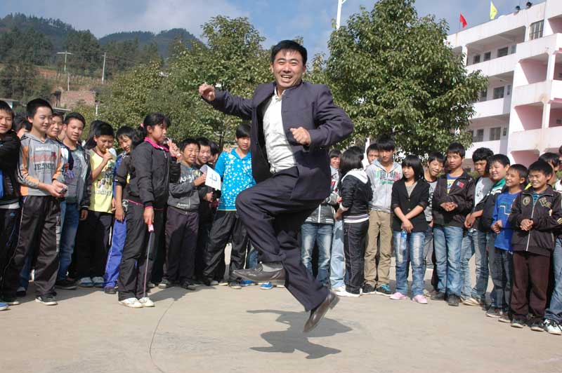 ����ƽ�ۺÏV�����W(xu��)���Ļ��(d��ng)���ӘӅ������ЌW(xu��)����ĵط��������ώ�����Ӱ��������ƽ�ώ���2010��10���c�W(xu��)�����K���龰����