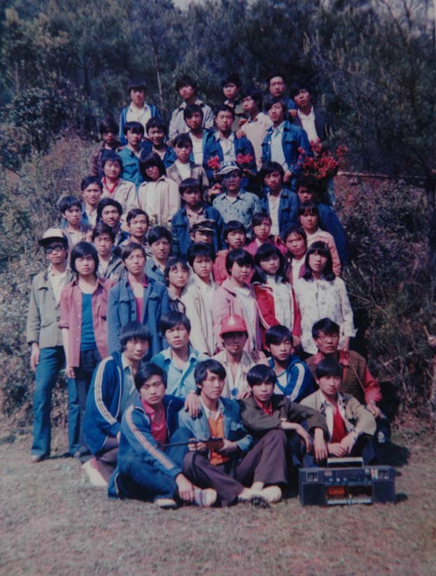 ԓ��Ƭ������ƽ�ώ��������^(q��)�ЌW(xu��)��(d��n)�ΰ����Εr(sh��)��1988��4������ČW(xu��)�����L(f��ng)�����Ĵ�ɽѾ���Εr(sh��)������