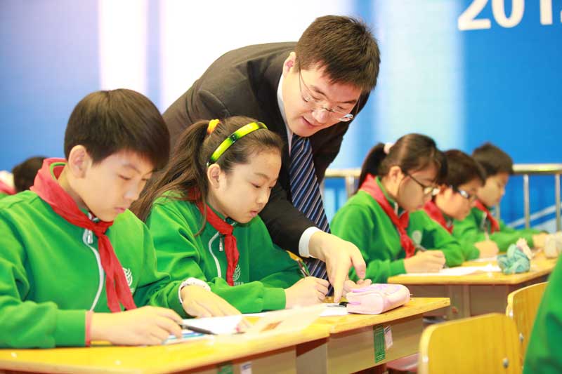 ���n���ϣ���������ץ�o�n��40��犵�Ч����׌���ӱM���ܶ��W(xu��)֪�R��׌�������ՌW(xu��)��(x��)��������һ���ώ�����(j��ng)���^���������ώ����@ô�L���n������ô�܉���40��犃�(n��i)�����������Ի����һ��Ҫ�v��ȡ��֮�����xȡ���Ѓrֵ�ă�(n��i)���M(j��n)�н̌W(xu��)���@�����W(xu��)�����܉�@�������������    