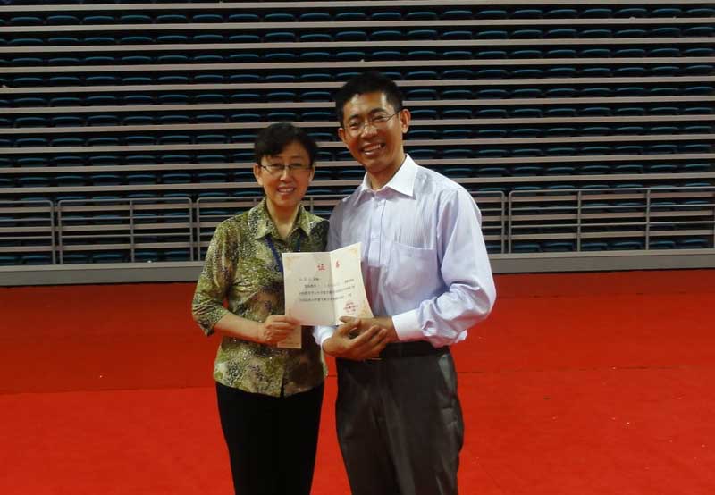   2011��4�����O�F�ϴ��������Ѕ����ڏB�T�e�еġ�����һ�õĵ�ʮ��ȫ��(gu��)��n�øĸ��n�ý̌W(xu��)�^Ħ��ӑ������(hu��)���c����ȫ��(gu��)���ص�32λ�x��ͬ��(ch��ng)��(j��ng)�������n���������չʾ�����Ѕ^(q��)�Ľ��гɹ������Լ������I(y��)���x���̲������ĵ��x���W(xu��)�����ǻ۵��x���n�á������޳ɹ����õ���ȫ��(ch��ng)3000��λ �n�ώ����Լ������u(p��ng)ί���J(r��n)�����Ķ���ȫ��(gu��)32λ�x����Ó�f������ȡ����һ�Ȫ�(ji��ng)��һ���ĺóɿ�(j��)���@�Ǵ��d�^(q��)�Ěvʷ���Ǐ�δ���^����(2011��O�F�ϣ���һ���@�õ�ʮ��ȫ��(gu��)�n�ý̌W(xu��)��ِ��һ��)