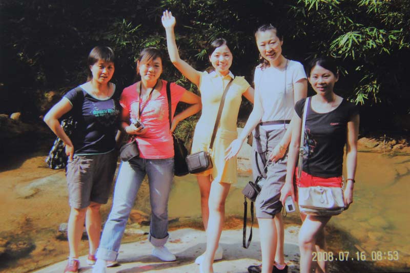 �@�����Tʿ���I(y��)�ص�ĸУ����һ������Ӱ���z�ں�����ɽë��ϯ�ʾ�����2007��7����������ص�����(j��ng)���B(y��ng)����ĸУ��(d��ng)��һ���o��(d��o)�T����Ƭ����������ͬ���ڌW(xu��)Ժ�h��֧�ĽM��������������ʥ���_չ��ϵ�Ќ��ؿ����������`��ӣ���������M(j��n)�и������y(t��ng)��������x���ărֵ�^������