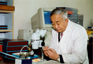 �����������΃�(n��i)�ɹŎ�����W(xu��)��У�L(zh��ng)