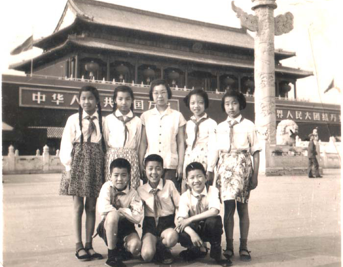 ���ǽ������ң����ǽ������`����һ�����@�s�u�o��(sh��)�����u���ؼ��̎����Ї��P��ί��ͯ�l(f��)չ�о����Č��ң��Ⱥ�@��ȫ������ꠃ�(y��u)���o���T�����������M���ꃺͯ�����������Ͻ�������(y��u)��������صȪ������@�����c��һ�î��I(y��)����Ӱ���z��1964��6���찲�T��