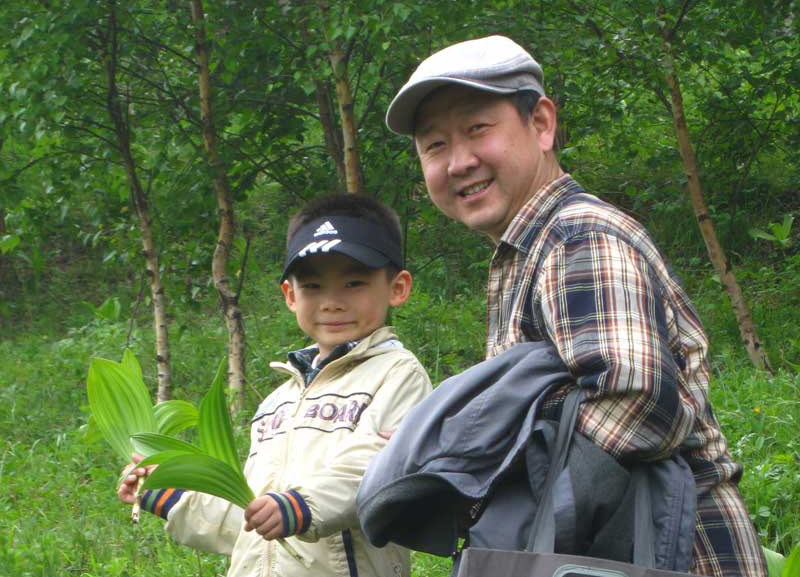 ��ώ����Z�Ľ̌W�м�ע��֪�R�Ă�������ע�،W���Z�ČW�����������B(y��ng)��ͬ�r���Z�����ֱ�����W���M�е��½�������ώ������I�W���_չ�n�������M��Ʃ������Ȼ���^��ָ������ώ����_̎���n������x�����`���Pϵ��׌�W���Ĵ�����x�м�ȡ��(y��u)���Ļ��ĠI�B(y��ng)���S���Լ��ľ���������������_չ���`�����