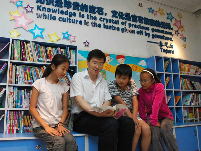 ������ʲô����(ji��)����Փ˯�ö������糿7�c(di��n)��У������9�c(di��n)�������������״򲻄ӵ�Ҏ(gu��)������ ÿ��һ��(ji��)У�����_�n��ÿ�W(xu��)�����ٿ�3�������̌W(xu��)�����Ǐ����o�Լ����µġ���������ڌ��`�����������������˽̌W(xu��)��(j��ng)����u�u����˹����^�w�������������@�������x���˾Ͳ������ֻҪ��(d��ng)�W(xu��)�����������۹������۵�ꖹ����䵽�����ϵĕr������Ը��o�����ط���o�����������ϰ�����꣬߀��ס����ď��ώ����Ϻ͌W(xu��)��һ���ڈD�����x����