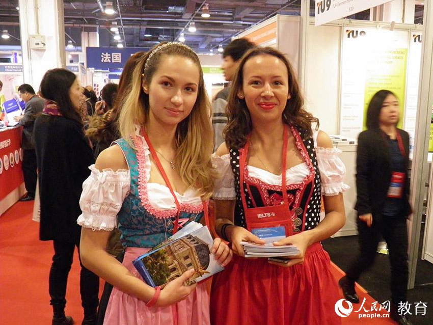 չ���F(xi��n)�����W������Ů�������y(t��ng)�����չʾ������ɫ��