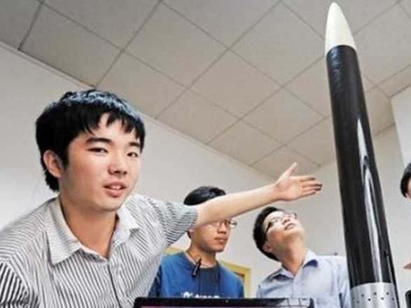 [�ĤQ�|��]���b�֦~�J���t