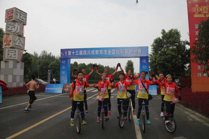 �����г��P(gu��n)С�W(xu��)��(d��)݆܇�(du��)���ӵ�ʮ����ȫ����(d��)݆܇�\��(bi��o)ِ