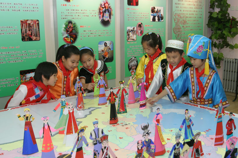 2009��10��������С�W(xu��)�����_�l(f��)�_(d��)�Ӡ������幤ˇ�������Ῠ��������56������Ĺ��Ῠ����������c60����I(xi��n)�Y