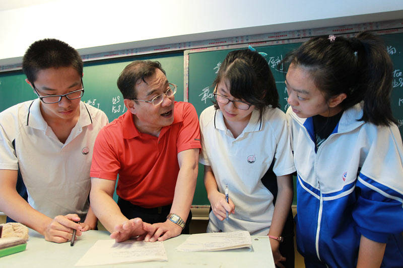 2014��9��9�գ��|�ǅ^(q��)�̎������������ކT�鱱���е���ʮ���ЌW(xu��)�W(xu��)�����n