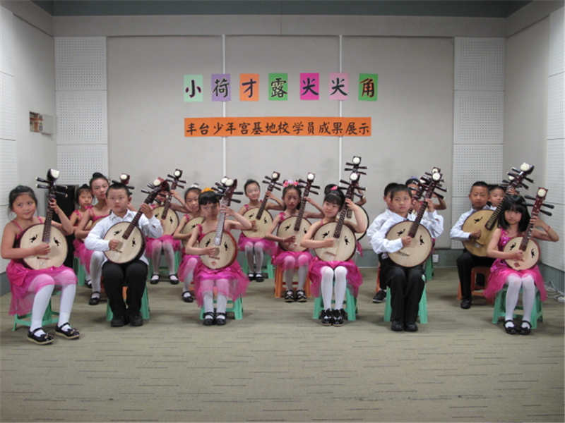 2013��5������W(xu��)�T��У�ҕ�_�R��(b��o)�ݳ�