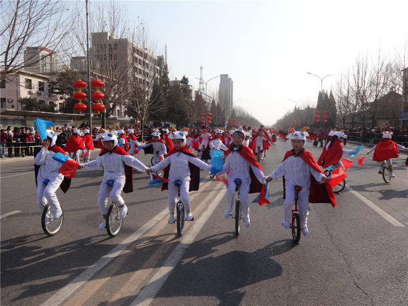 2015��3��5�����|������С�W(xu��)�R����У����ʮ��ƽ���ߕ�(hu��)