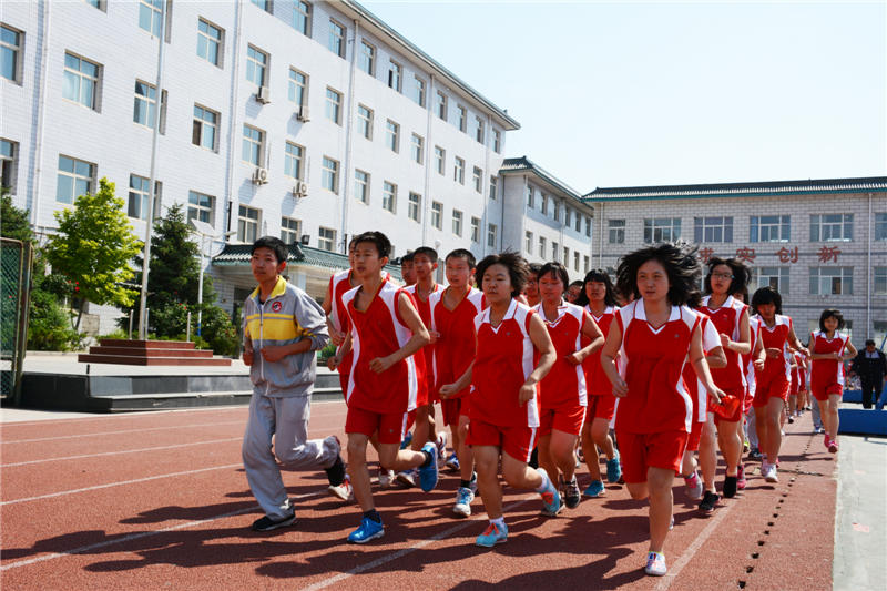 2014��5��27����ƽ�ȅ^(q��)�ڶ��ЌW(xu��)�w���n