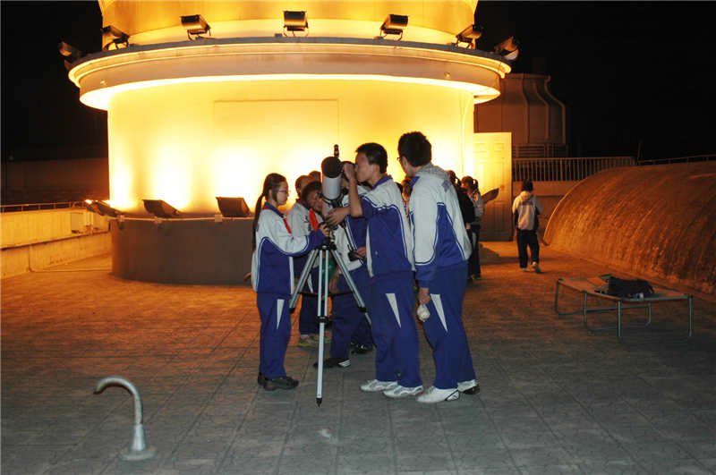 ������ʯ��ɽ�^(q��)��Դ�W(xu��)УУ�@���(d��ng)��Ӱ