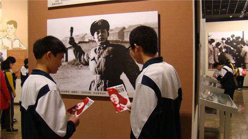 2013��3��16����ƽ�����ЌW(xu��)�����^�W(xu��)���h�DƬչ