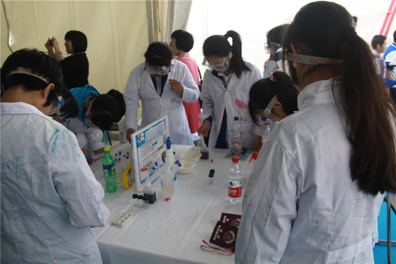 2013��9�������������W(xu��)Ժ��ꖷ�Ժ���ٌW(xu��)У�W(xu��)�����ӿƌW(xu��)�����A