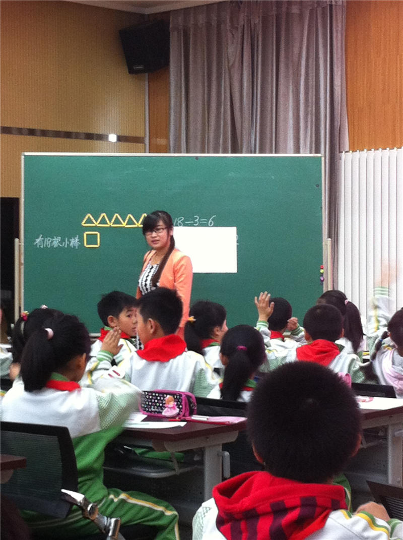 2014��4��15�գ����ݵ؇��H�WУ����У�^(q��)�������ώ����Չ�У�^(q��)���о��n