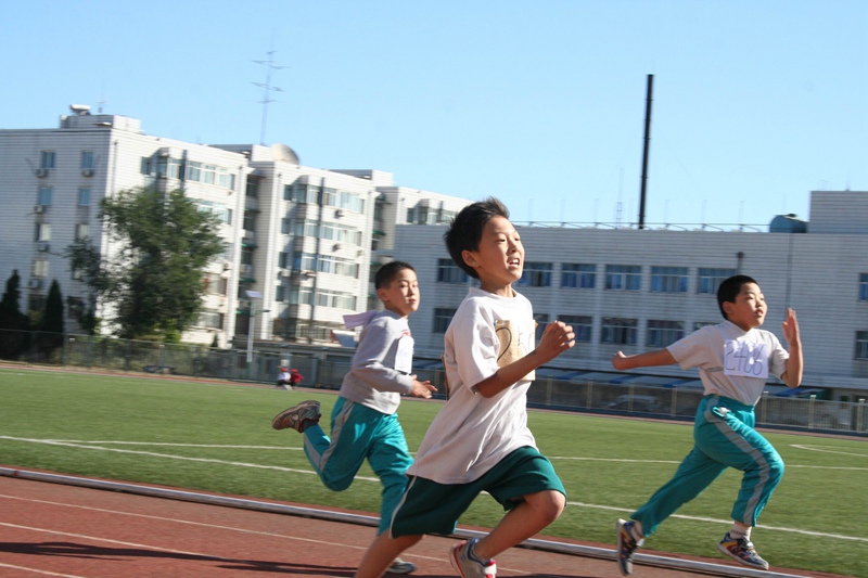 2010��9��У�＾�\�ӕ�˲�g