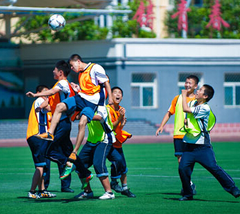 �������ӑc�h�����ЌW(xu��)����(g��u)��ȫ��λ�ĵ����wϵ    �ӑc�h�����ЌW(xu��)��2008��10�°������k�W(xu��)��(bi��o)��(zh��n)���꽨�ɲ�Ͷ��ʹ�������ڳǅ^(q��)�ЌW(xu��)�����A(ch��)�O(sh��)ʩ�R�����k�W(xu��)�l����(y��u)�����W(xu��)У��Դ�͎��Y��Ҫ��(l��i)Դ�|��ɽ�^(q��)��ǧ�ҵ��ЌW(xu��)���������^(q��)���w�f�������ЌW(xu��)����������У�����Ă�(g��)�l(xi��ng)�(zh��n)��83��(g��)��Ȼ�塣[Ԕ��(x��)]