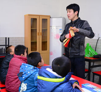 �ӑc�h����С�W(xu��)����(y��u)�|(zh��)�YԴ���cС�W(xu��)�w����������    �S�����(hu��)�İl(f��)չ����(gu��)�ҵĸ�(j��ng)��(zh��ng)��Խ��(l��i)Խ���F(xi��n)���˲�֮�g�ĸ�(j��ng)��(zh��ng)���҂���(gu��)��Ҫ������(sh��)�F(xi��n)��������(gu��)����(chu��ng)����(gu��)���D(zhu��n)׃����Ҫ���B(y��ng)һ�������Є�(chu��ng)���������˲���[Ԕ��(x��)]