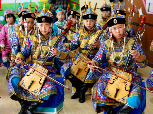 �x��(w��)�������� �ҿ������ӱ�    ����ǰ�ڱ�����ÿ���x��(w��)������W(xu��)�������T(m��n)·��ƴ�P(gu��n)ϵ�����������Ǽ��L(zh��ng)���ġ������n������ȥ���_(k��i)ʼ������У���@��(g��)�~�Ѻ��ٱ��ἰ��ȡ����֮���ǡ��ͽ���W(xu��)�������l����������������������(j��ng)�P(gu��n)ע�ȘO�ߵğ��~��Ҳ��u������������Ϣ�ɼ������W(xu��)�^(q��)�ơ�������һ؞�ơ�����(du��)��ֱ���������~���䡱�����~��ȡ����     ׃��Դ��2014����_(k��i)ʼ�ı����н����C�ϸĸ������҂�׷��Ľ�����ƽ?j��ng)Q���Ԡ����|(zh��)������r(ji��)��Ҫͨ�^(gu��)�ĸ�����(sh��)�F(xi��n)��(y��u)�|(zh��)�����YԴ���������Ӻͻ��A(ch��)�����|(zh��)���Ŀ��w�������Ƅ�(d��ng)�x��(w��)��������l(f��)չ��һ�����������(y��u)�|(zh��)������ʹÿһ��(g��)�W(xu��)��ƽ�ȵ����н��܃�(y��u)�|(zh��)�����ęC(j��)��(hu��)����[Ԕ��(x��)]