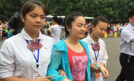 ������λä�˿������뿼�� ��ԇ�r�g���L7������8:20���ںϷ���������Z�W(xu��)�����c����������P(gu��n)ע�İ�����λä�˿�����������_(d��)���������Ƀ���־Ը����ͬ���뿼����