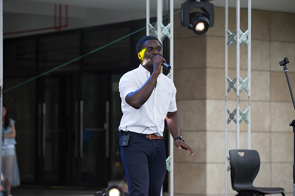 �@λ����������з���