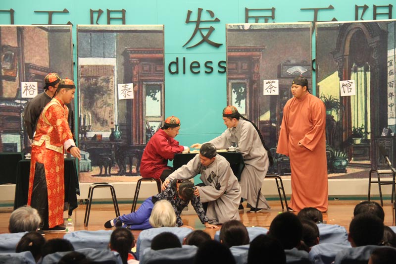 ���򽛵��¾����W����չ��