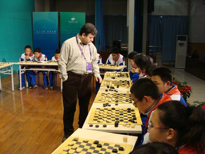 ��У�Ǉ����˲����B(y��ng)����--�c���H�����܊܇݆��(zh��n)