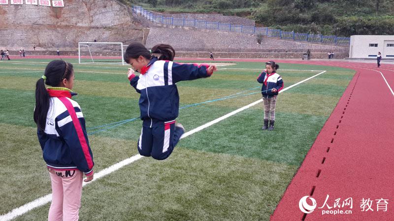 �W(xu��)���ڲو�(ch��ng)��Ƥ���������ϼ�/�z��