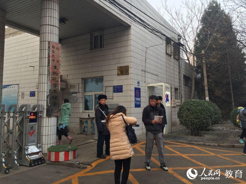 �����M���c