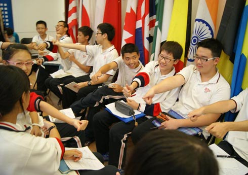 ���M(j��n)������(y��u)�|(zh��)����l(f��)չ׌���յÌ�(sh��)��   ���M(j��n)������ƽ����߽����|(zh��)����ȫ����������Σ�Ҳ���׶����������Ҫ���䌍(sh��)�����M(j��n)������ƽ����߽����|(zh��)����һ��(g��)���}�ăɂ�(g��)������������?y��n)�����|(zh��)���Ĳ����⣬����ɽ����Ĳ���ƽ�������Ҫ���M(j��n)������ƽ����Ҫ����߽����|(zh��)����������(sh��)�F(xi��n)������(y��u)�|(zh��)������׌�ϰ��յÌ�(sh��)�ݡ�   �����л��A(ch��)������һ������(y��u)�|(zh��)�����YԴ����Щ�����������Ŭ��؞���h��ʮ�˴��ʮ�ˌ�����ȫ�������I(l��ng)��C�ϸĸ�ľ������䌍(sh��)���������L�ڽ����ĸ�Ͱl(f��)չҎ(gu��)���VҪ����Ҫ����Ŭ���U(ku��)��(y��u)�|(zh��)�YԴ�����M(j��n)��������l(f��)չ��ȡ�úܴ�ɿ������X�ñ����еĽ����ĸ��Ўׂ�(g��)���c(di��n)��[Ԕ��(x��)]